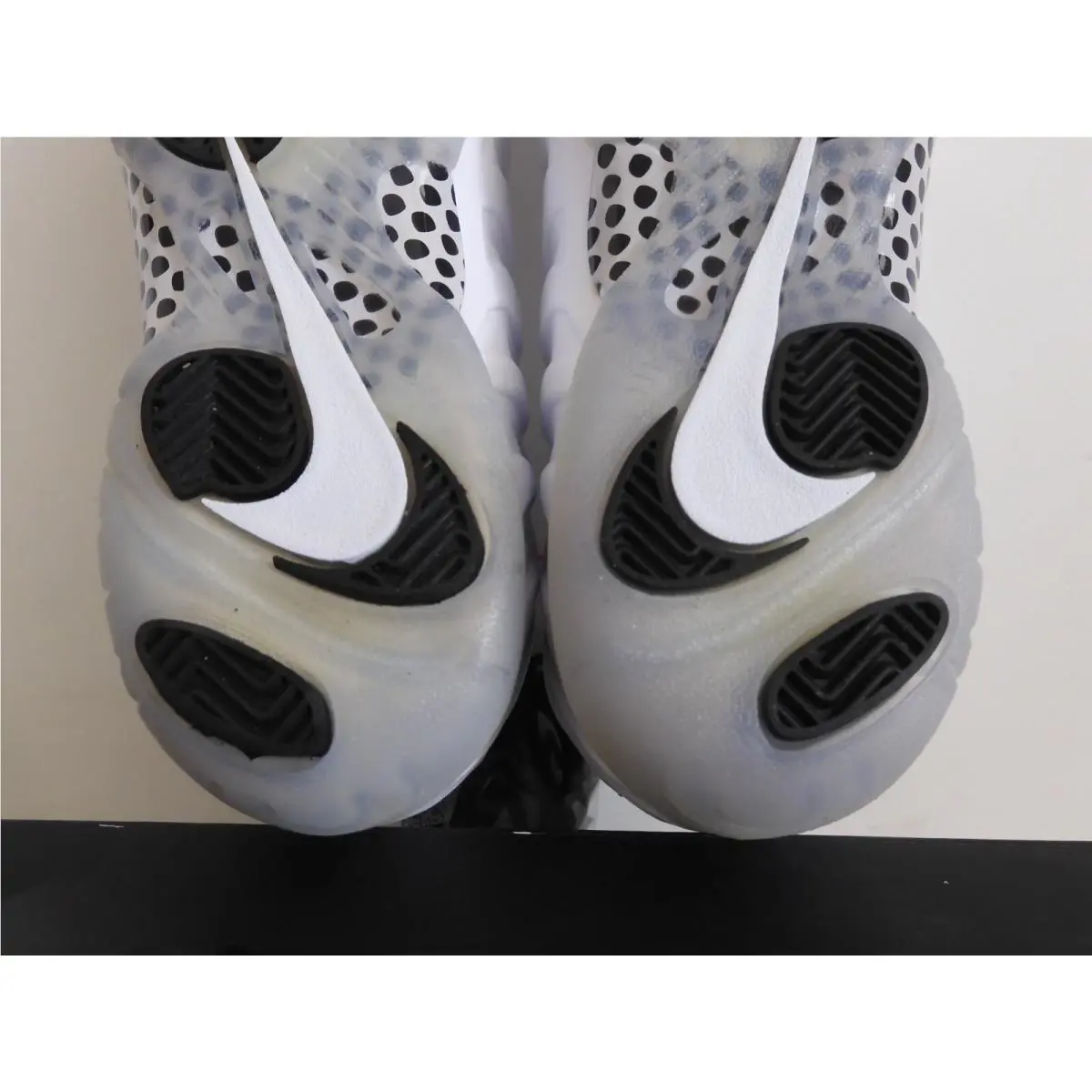 Nike shoes - Nike Air Foamposite One - Air Foamposite One - White (UPC: 888409574557) 4