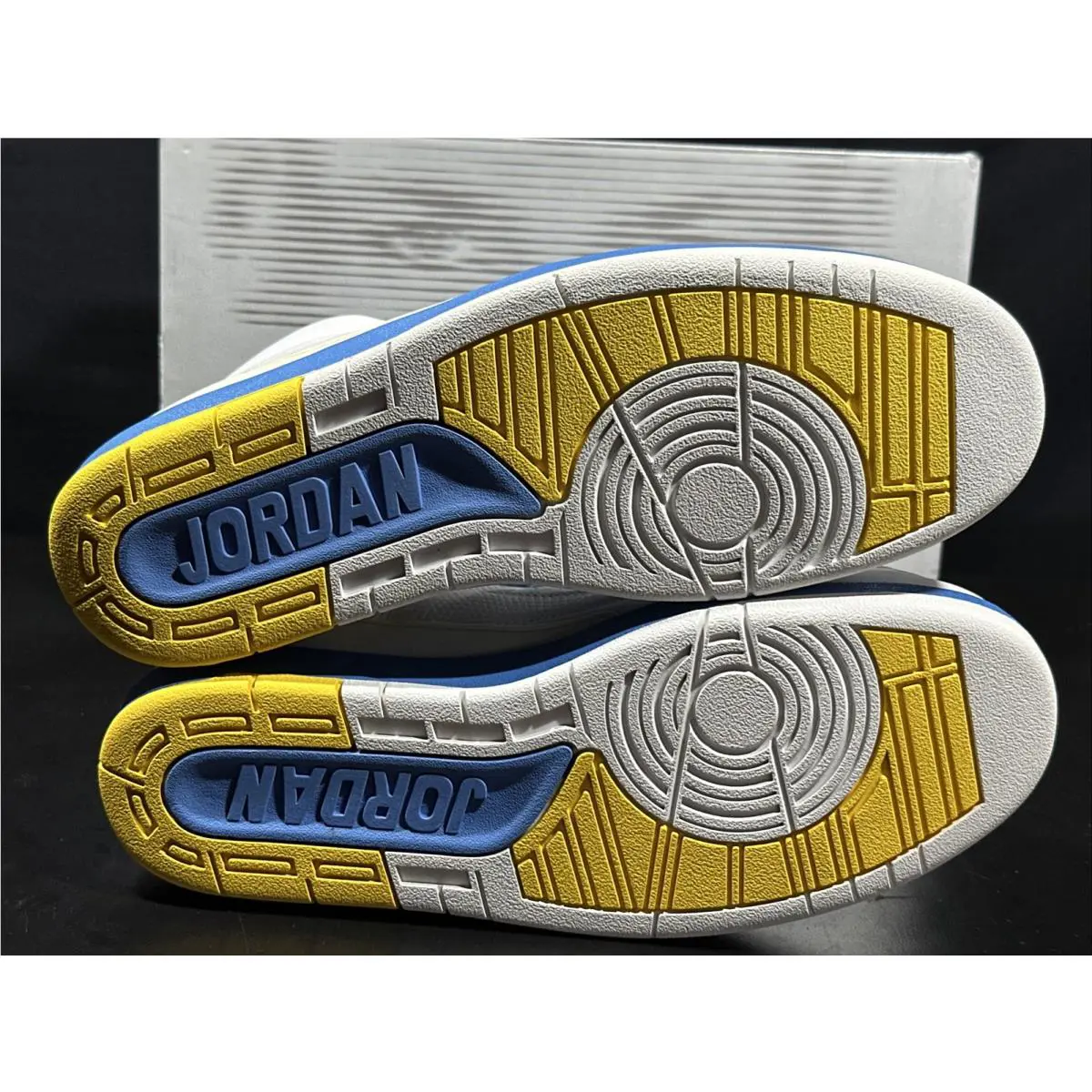 Nike shoes - Air Jordan Retro - Air Retro - 308308-141 - White 5