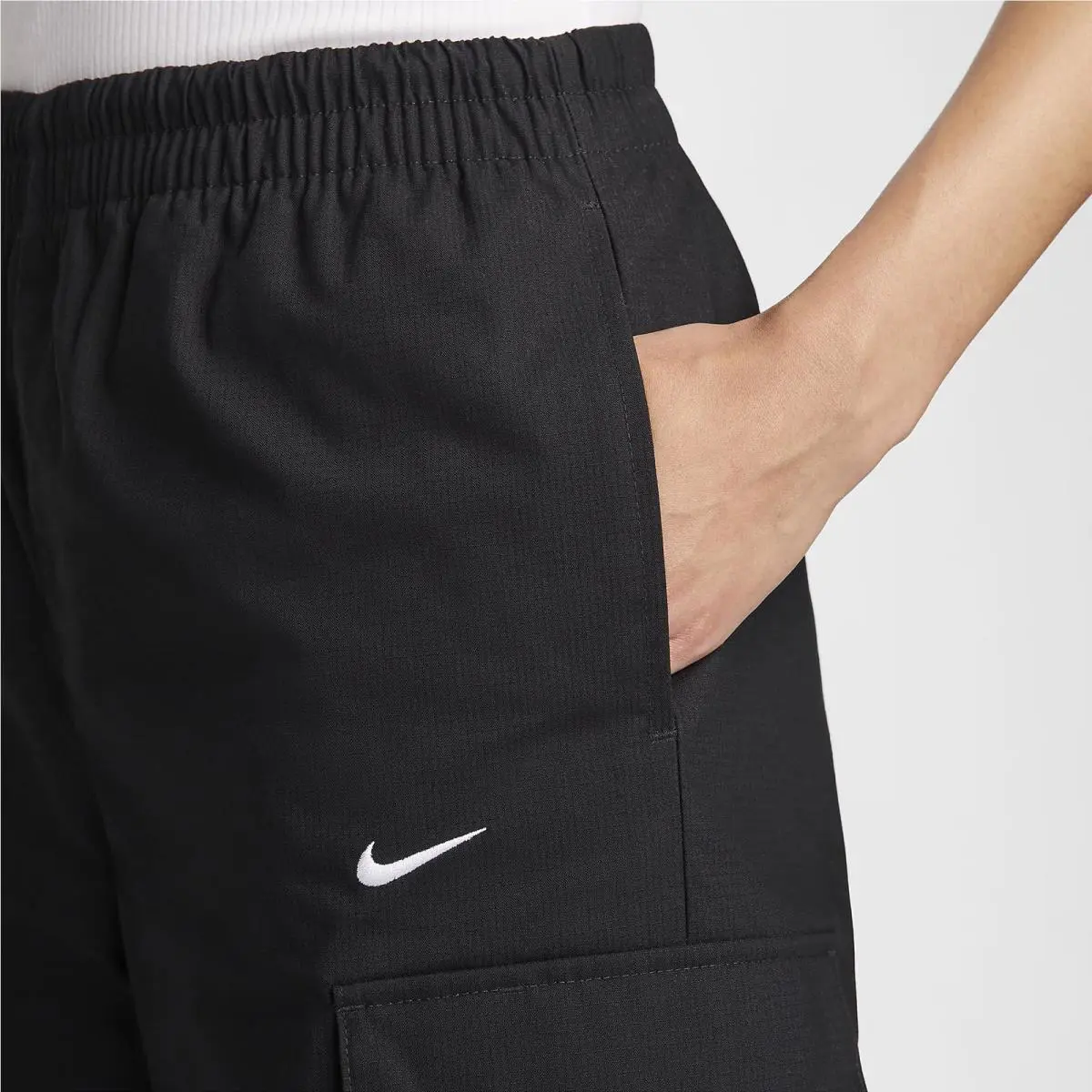 Nike clothing - Black/White (UPC: 197596807592) 2