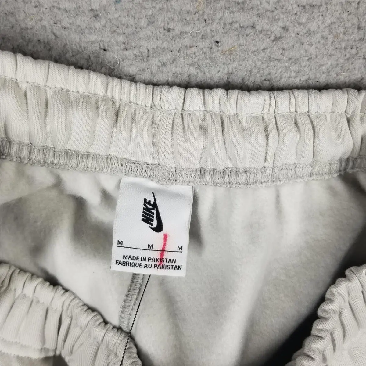 Nike clothing - Ivory 7