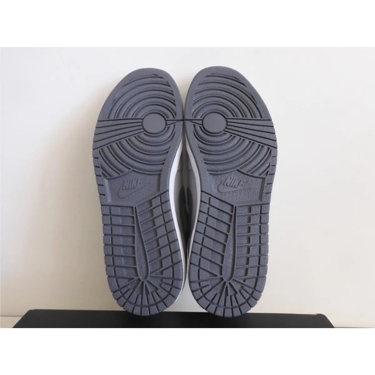 Nike shoes - Air Jordan 1 Low - Air Low - 553558 033 - Gray (UPC: 886915326042) 5