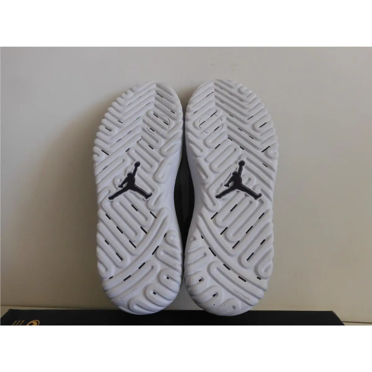 Nike shoes - Air Jordan 1 - Air - AR5321-005 - Black (UPC: 193151616043) 5