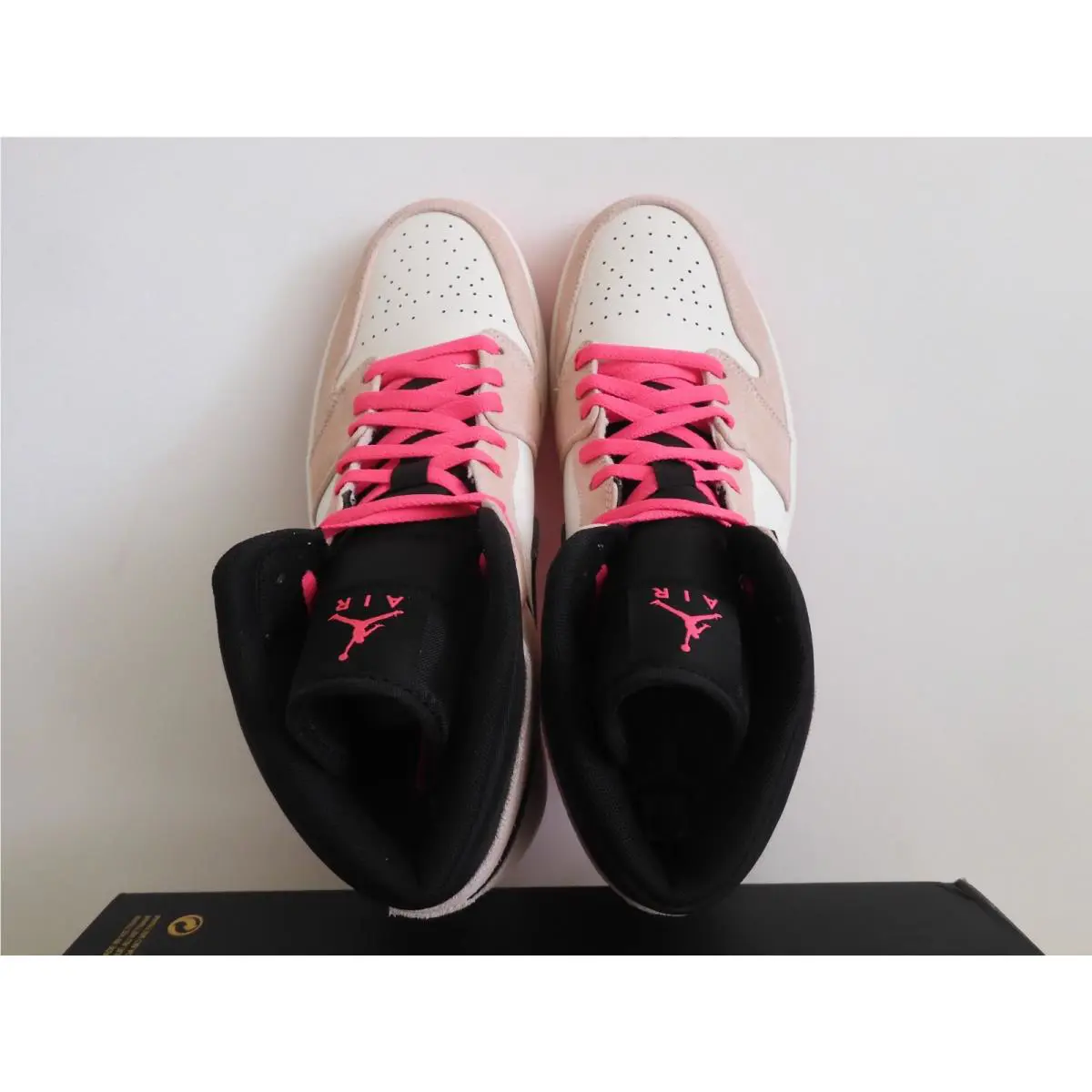 Nike shoes - Air Jordan 1 Mid - Air Mid - 852542-801 - Pink (UPC: 192501709381) 4