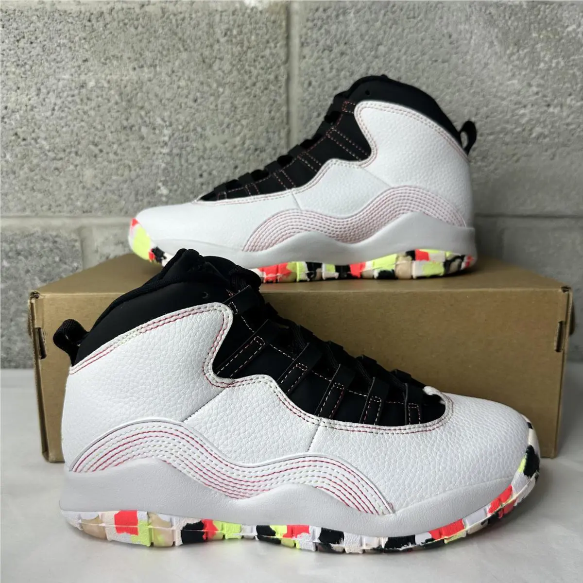 Nike shoes - Air Jordan Retro - Air Retro - White 0