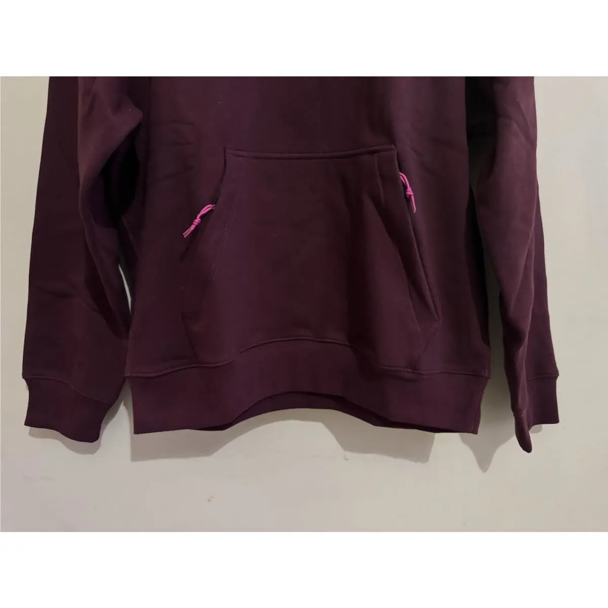 Nike clothing - Burgundy (UPC: 197600941632) 1