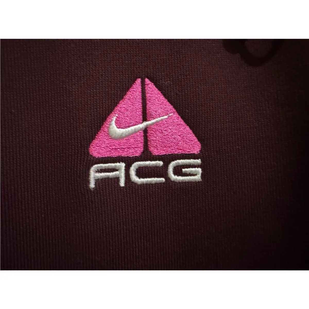 Nike clothing - Burgundy (UPC: 197600941632) 2