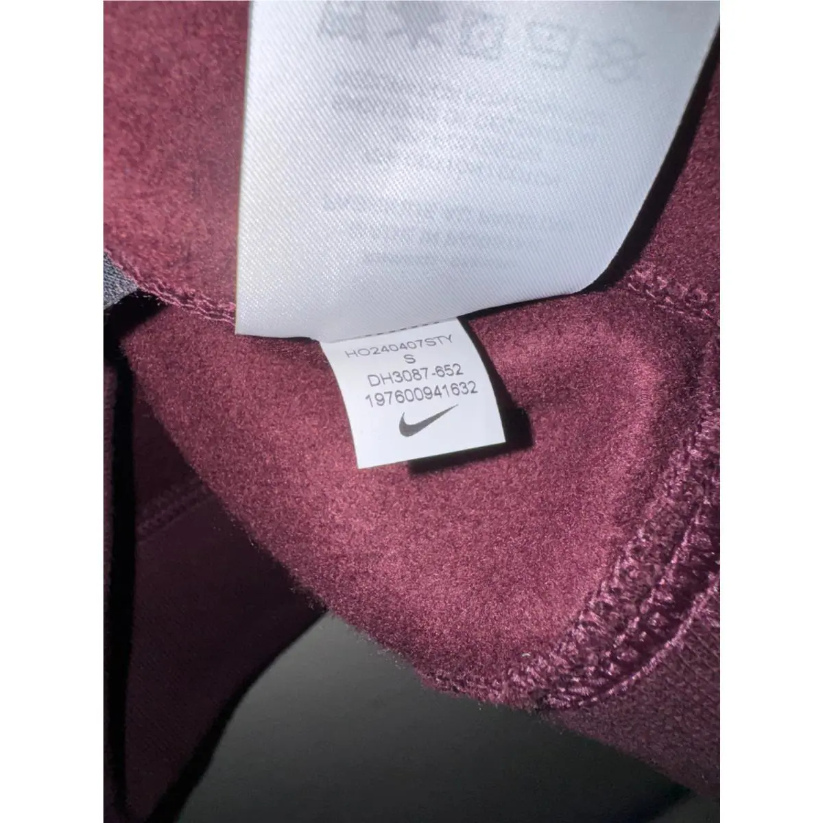 Nike clothing - Burgundy (UPC: 197600941632) 7