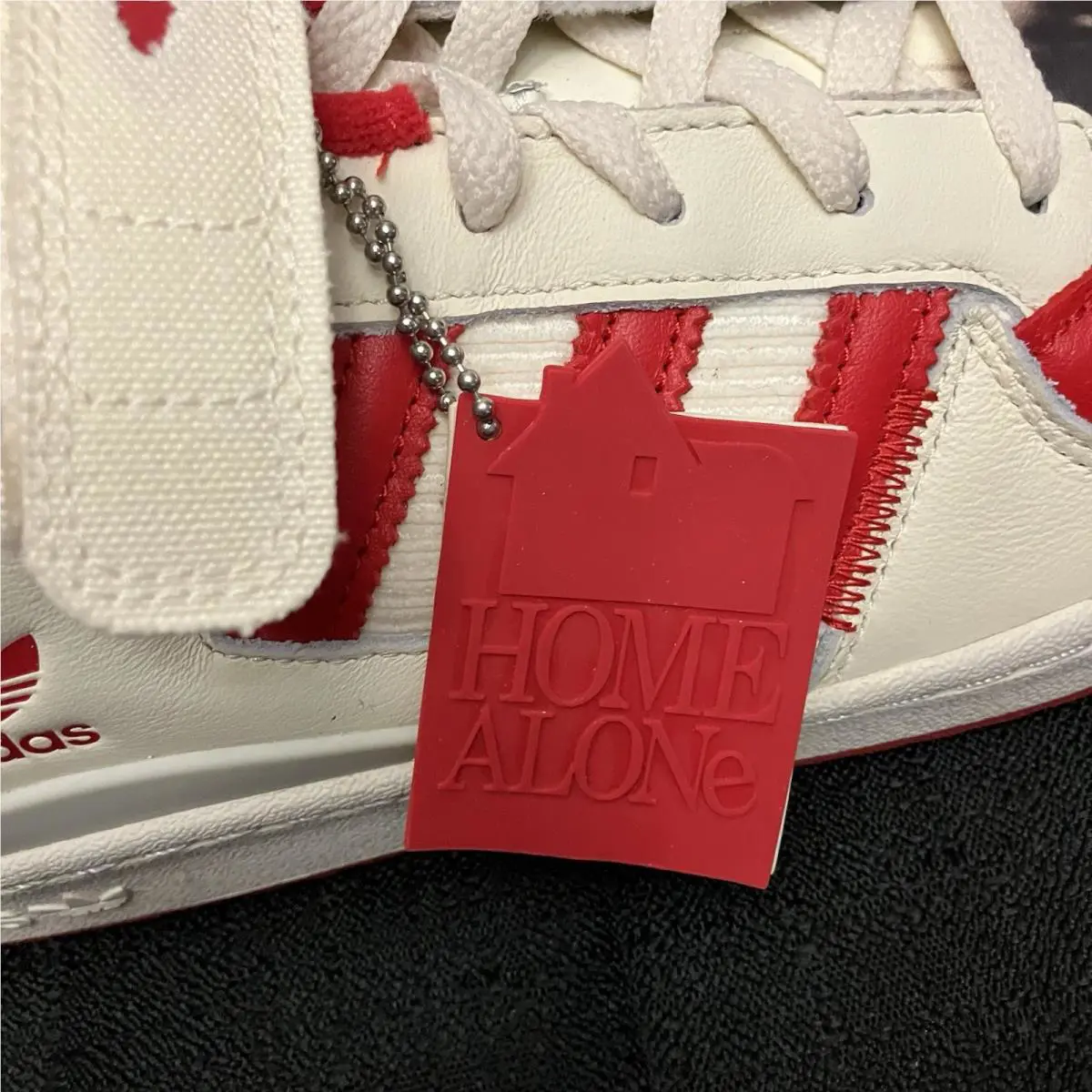 Nike shoes - Forum Low SE Home Alone McCalister House - DC1607100 - White Red 8