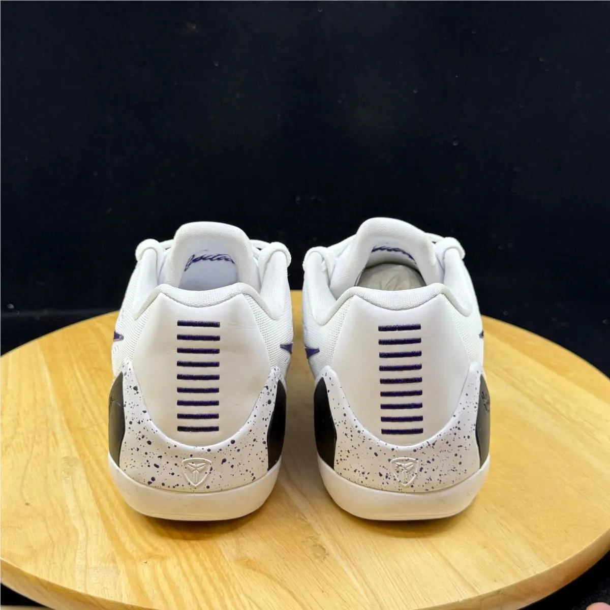 Nike shoes - White 4