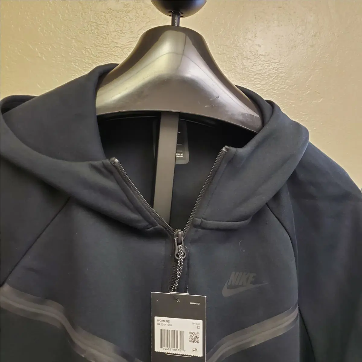 Nike clothing - DA2044010 - DA2044010 - Black (UPC: 194495901727) 1
