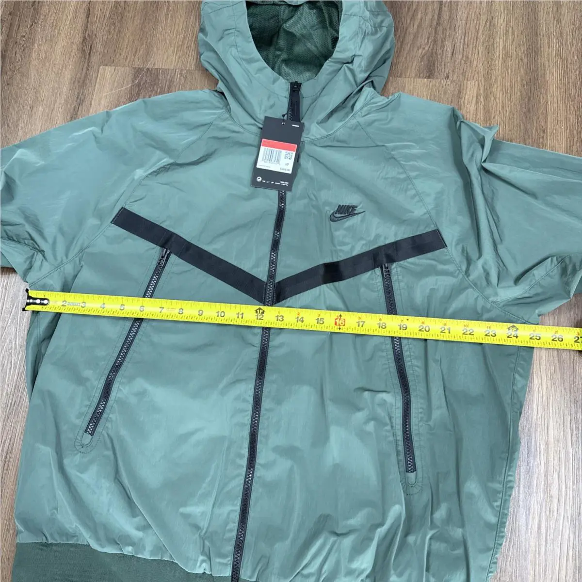 Nike clothing - DA7354-010 - DA7354 DA7354-337 - Olive Green (UPC: 0194953035322) 2