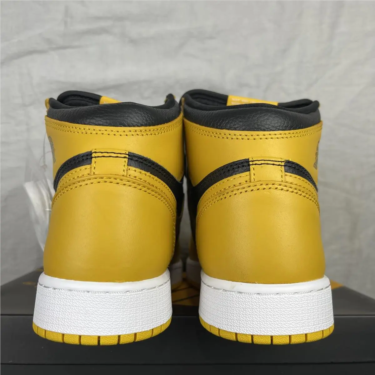 Nike shoes - Air Jordan 1 - Air - Black 4