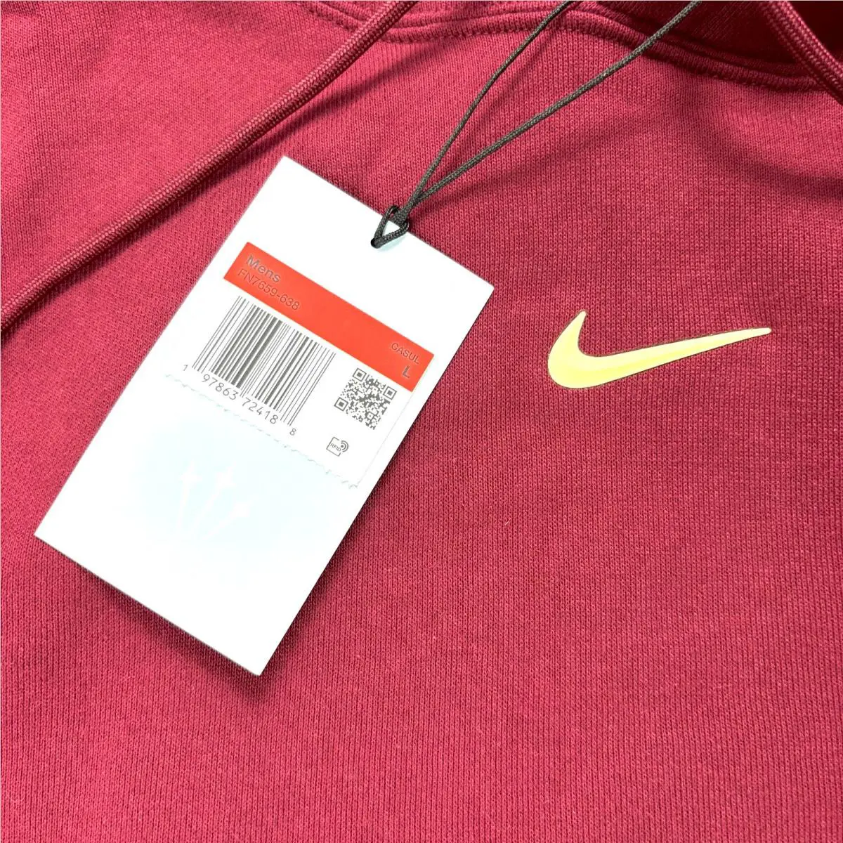 Nike clothing - Red (UPC: 197863724188) 0