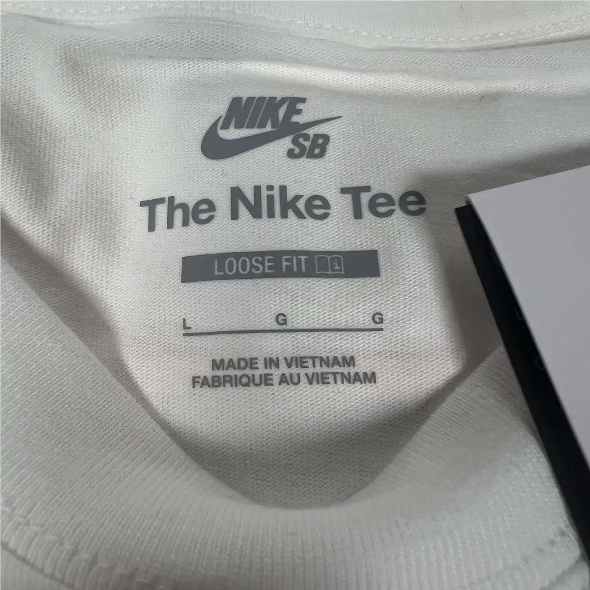 Nike clothing - Nike SB Max 90 - Max - White (UPC: 196976239602) 2