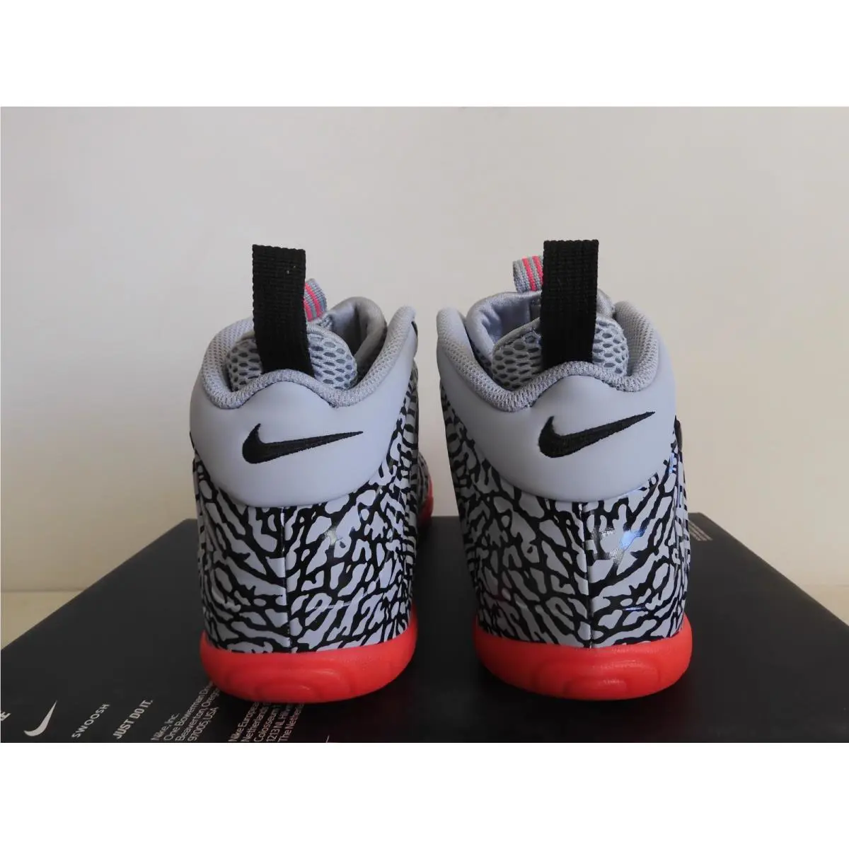 Nike shoes - Nike Air Foamposite Pro - Air Foamposite Pro - Gray (UPC: 091207082753) 3