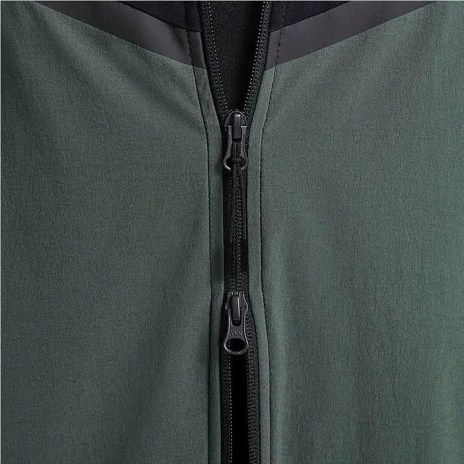 Nike clothing - Green (UPC: 197600955790) 1