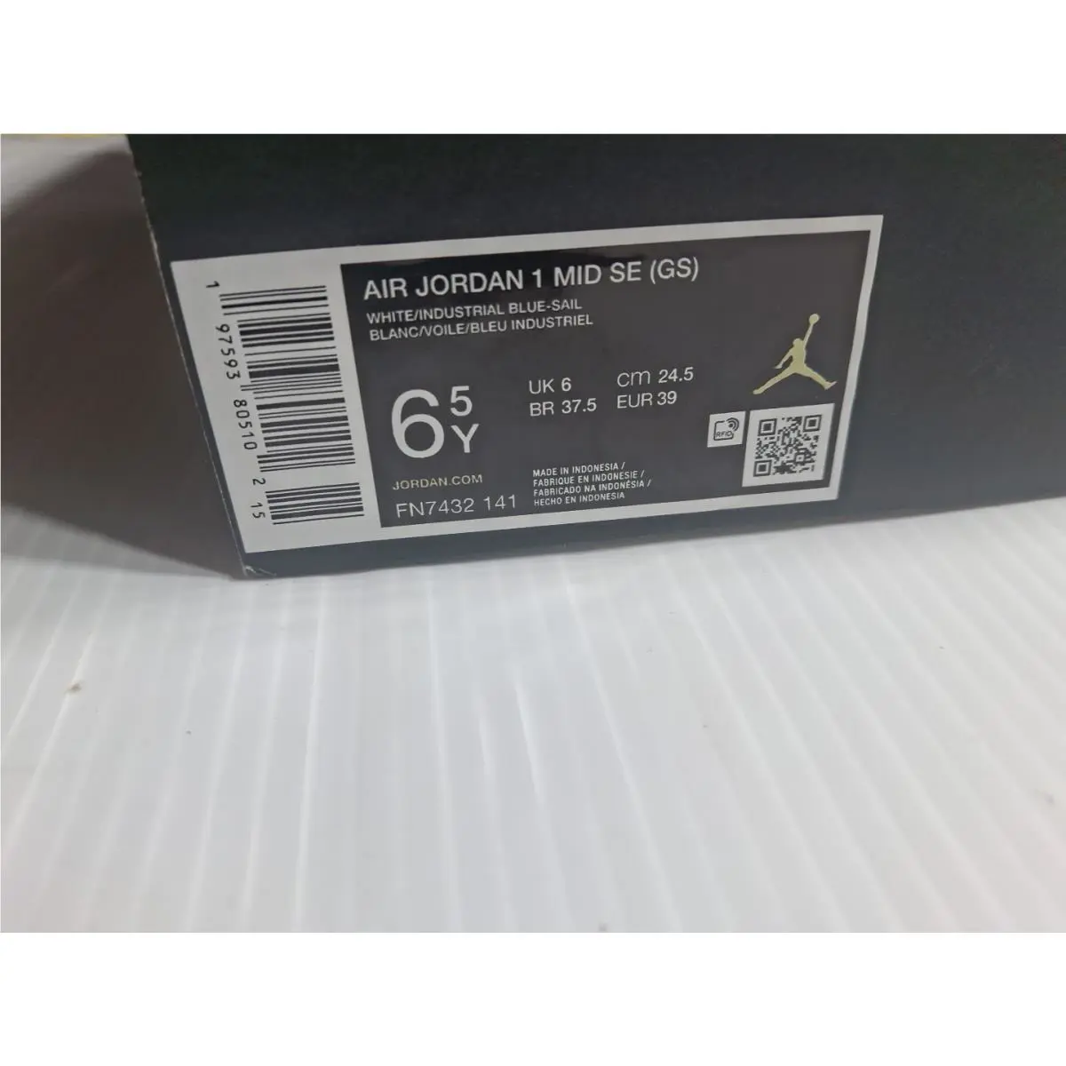 Nike shoes - Air Jordan 1 Mid SE - 20927834 - White 20