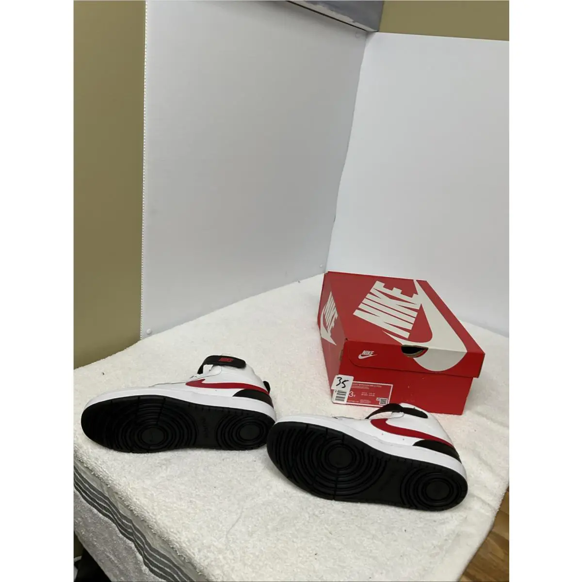 Nike shoes - Nike 3 1