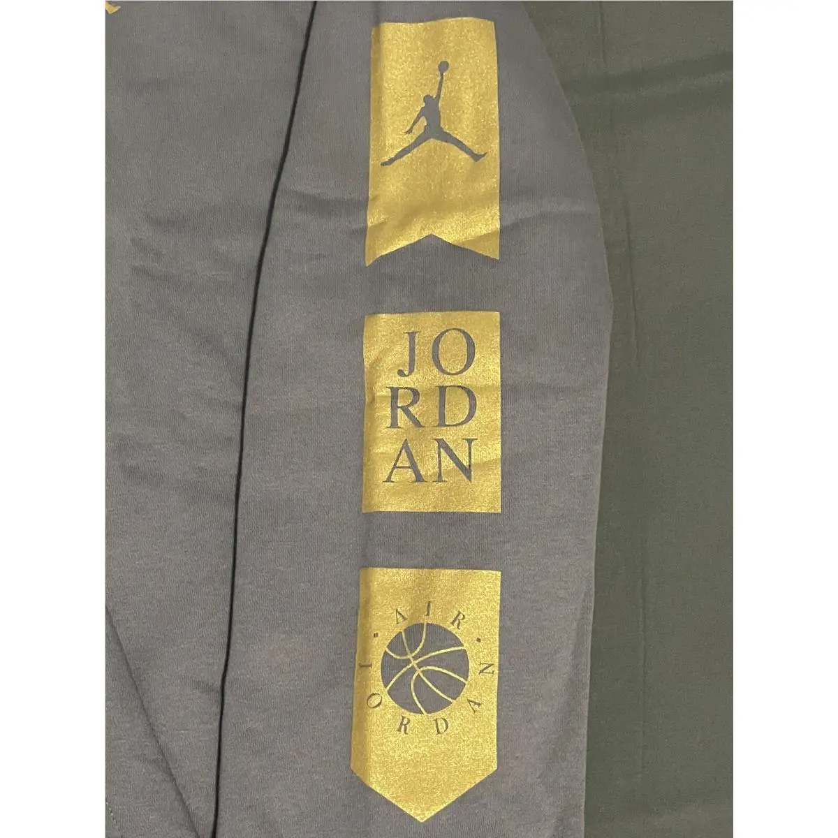 Nike clothing - AV0686-056 - AV0686-056 - Gunsmoke Grey/Metallic Gold (UPC: 0193146022682) 2