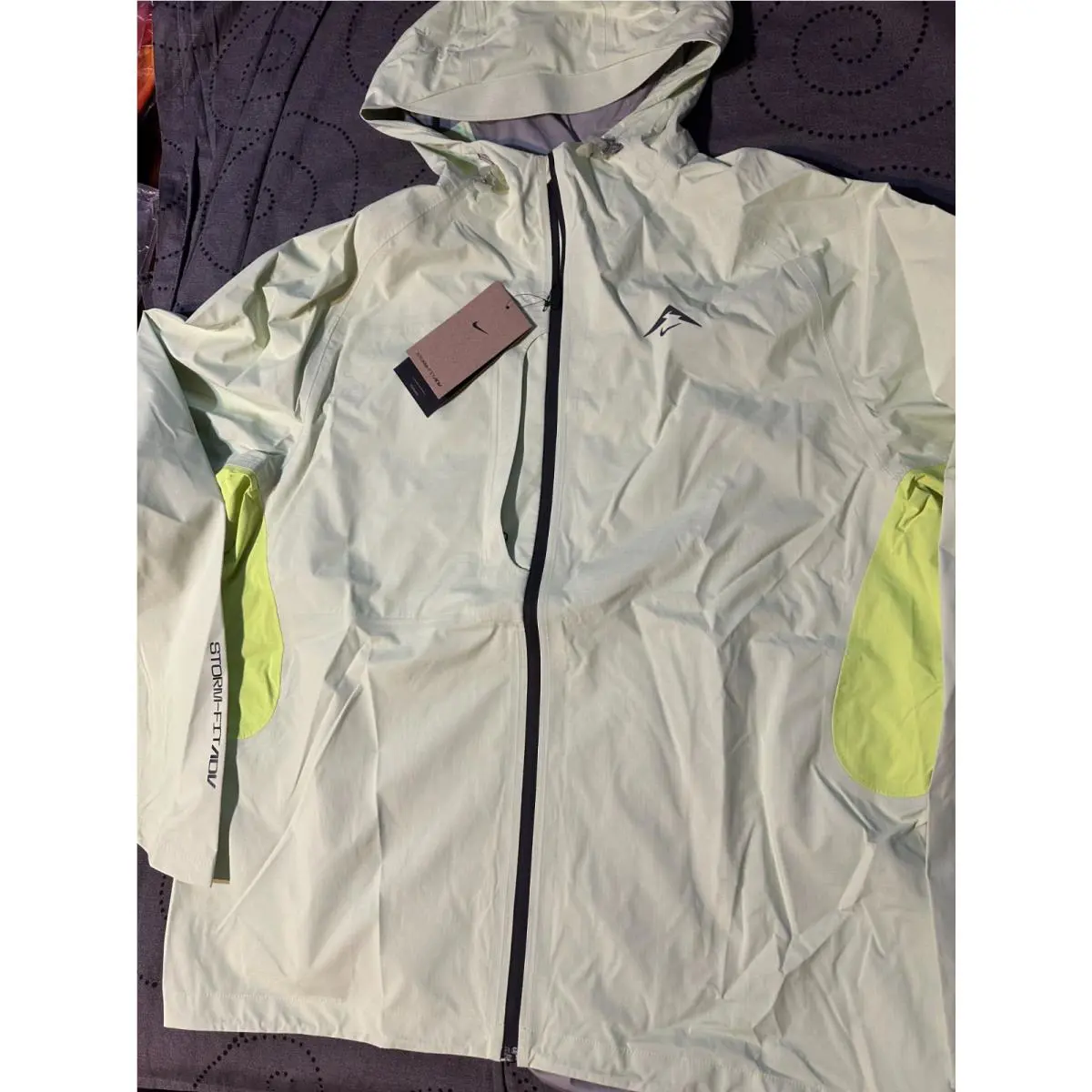 Nike clothing - L. GREEN + VOLT 2