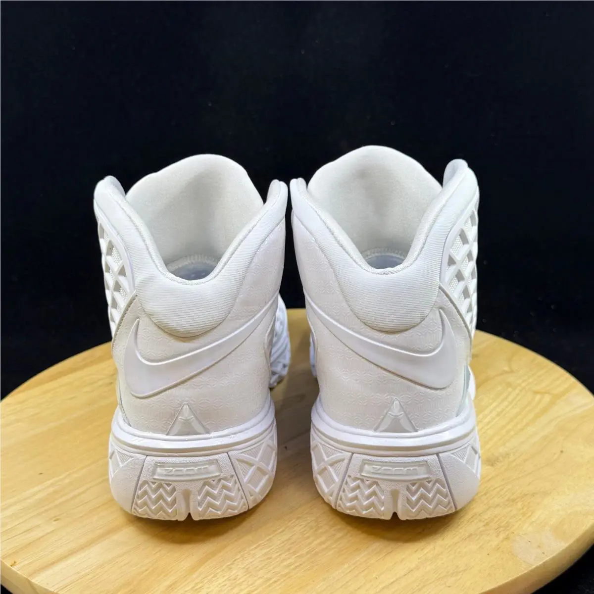 Nike shoes - White 3