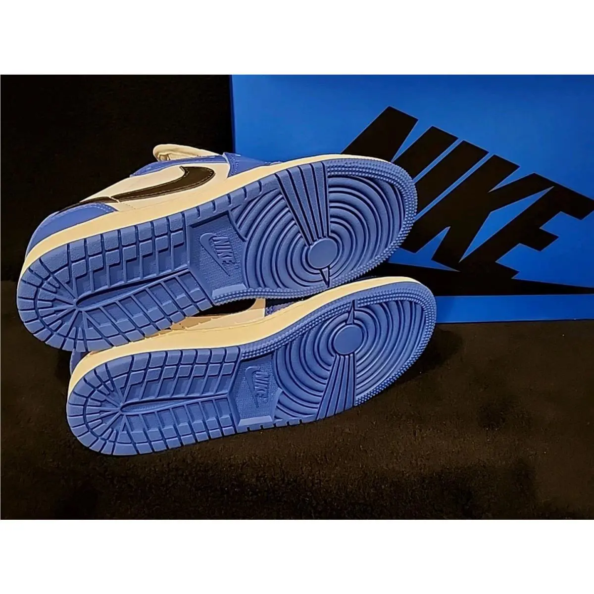 Nike shoes - Air Jordan 1 - Air - Blue 3
