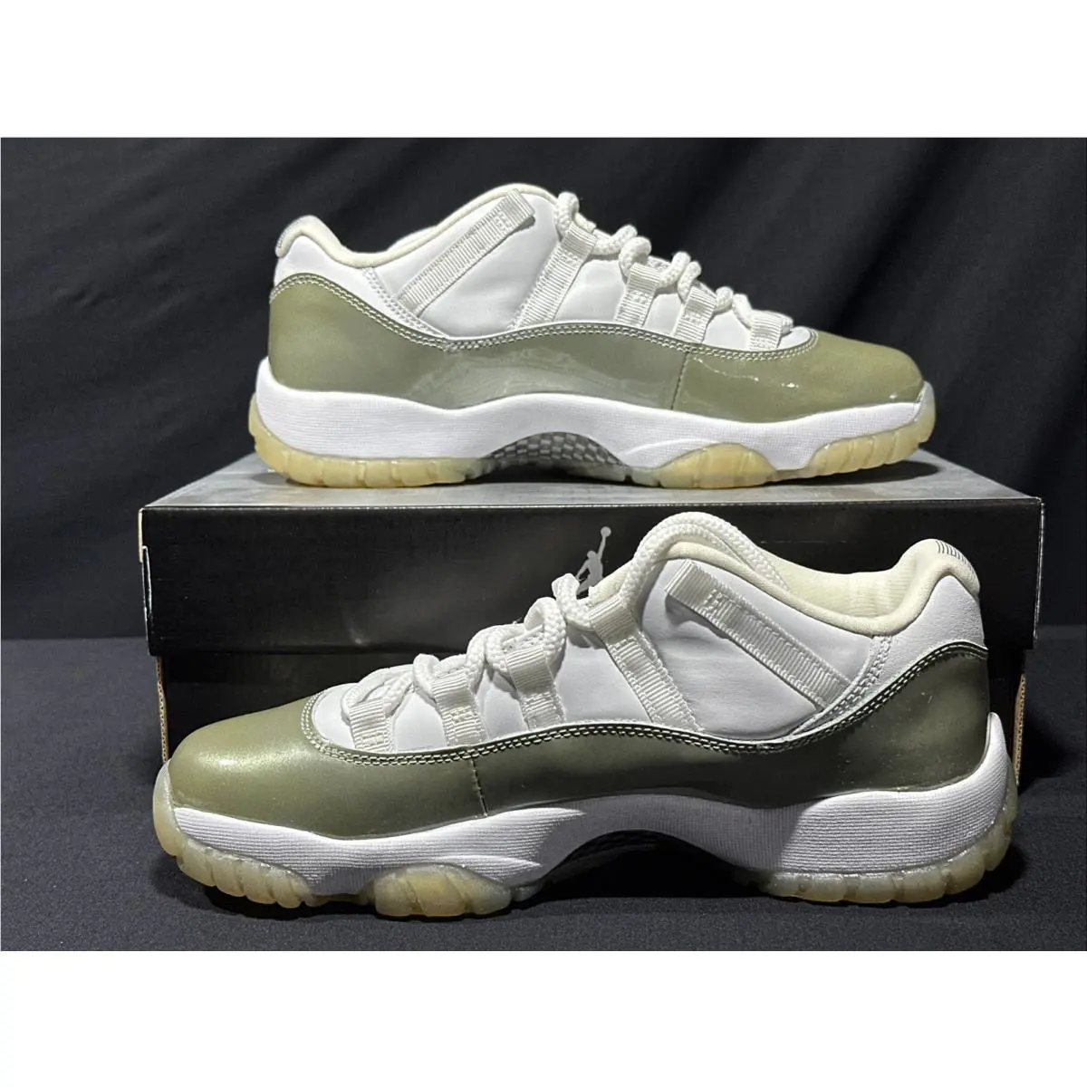 Nike shoes - Air Jordan XI - Air - 833001 102 - White 2