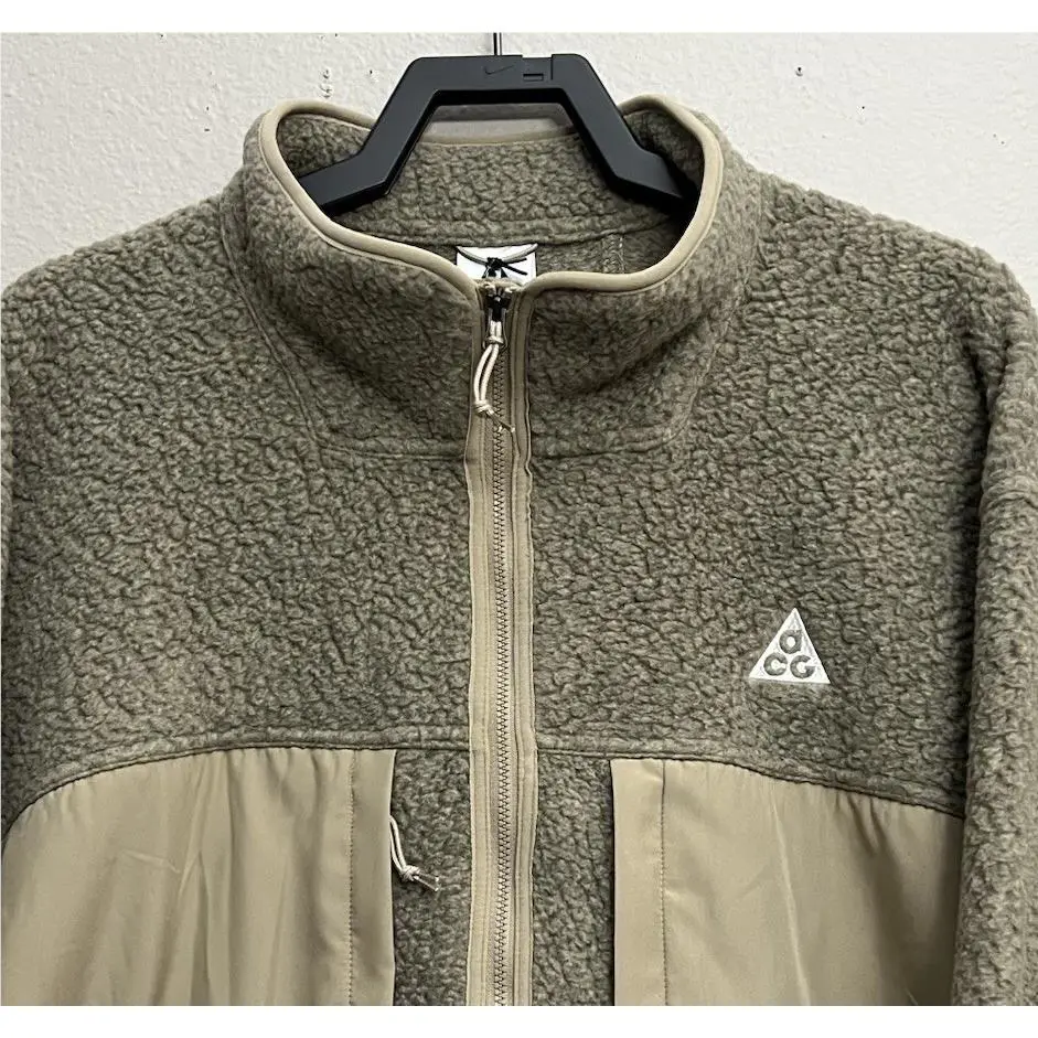 Nike clothing - Nike ACG Arctic Wolf Sherpa Jacket - FN0372-247 - Khaki (UPC: 196969100148) 0