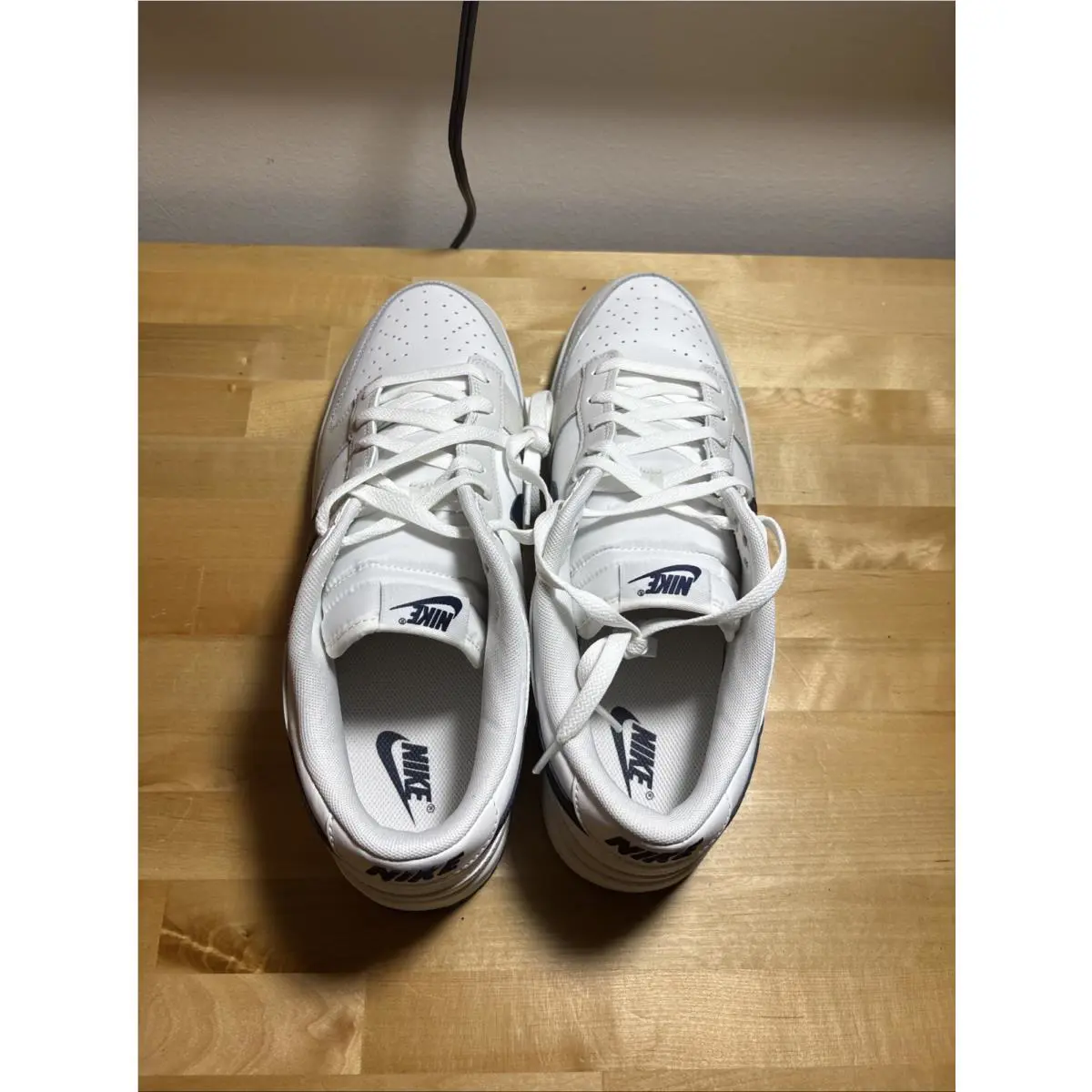 Nike shoes - White 3