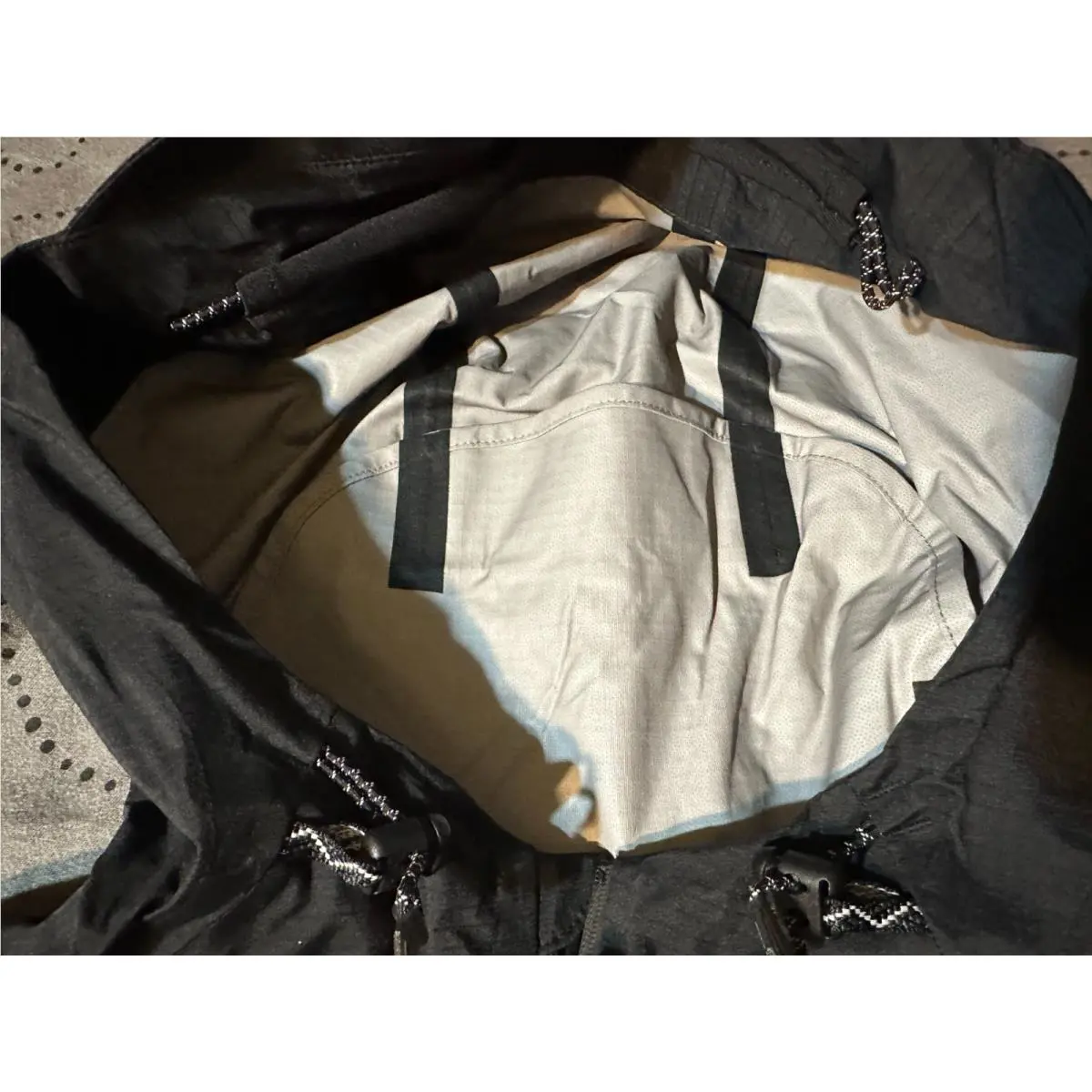 Nike clothing - BLACK + GRAY + WHITE 2