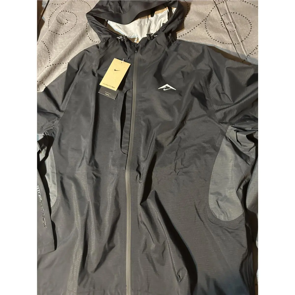 Nike clothing - BLACK + GRAY + WHITE 3