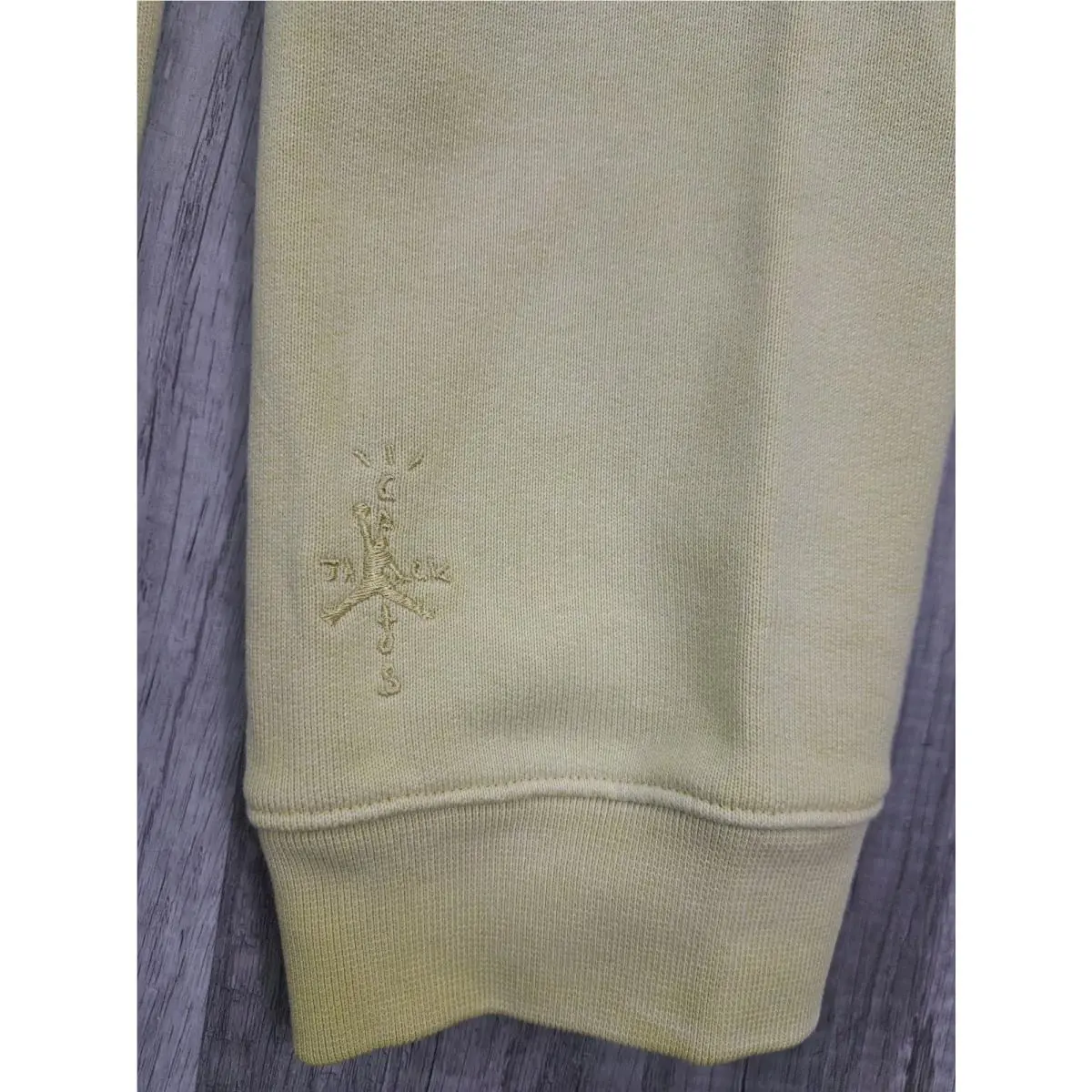 Nike clothing - Yellow 2