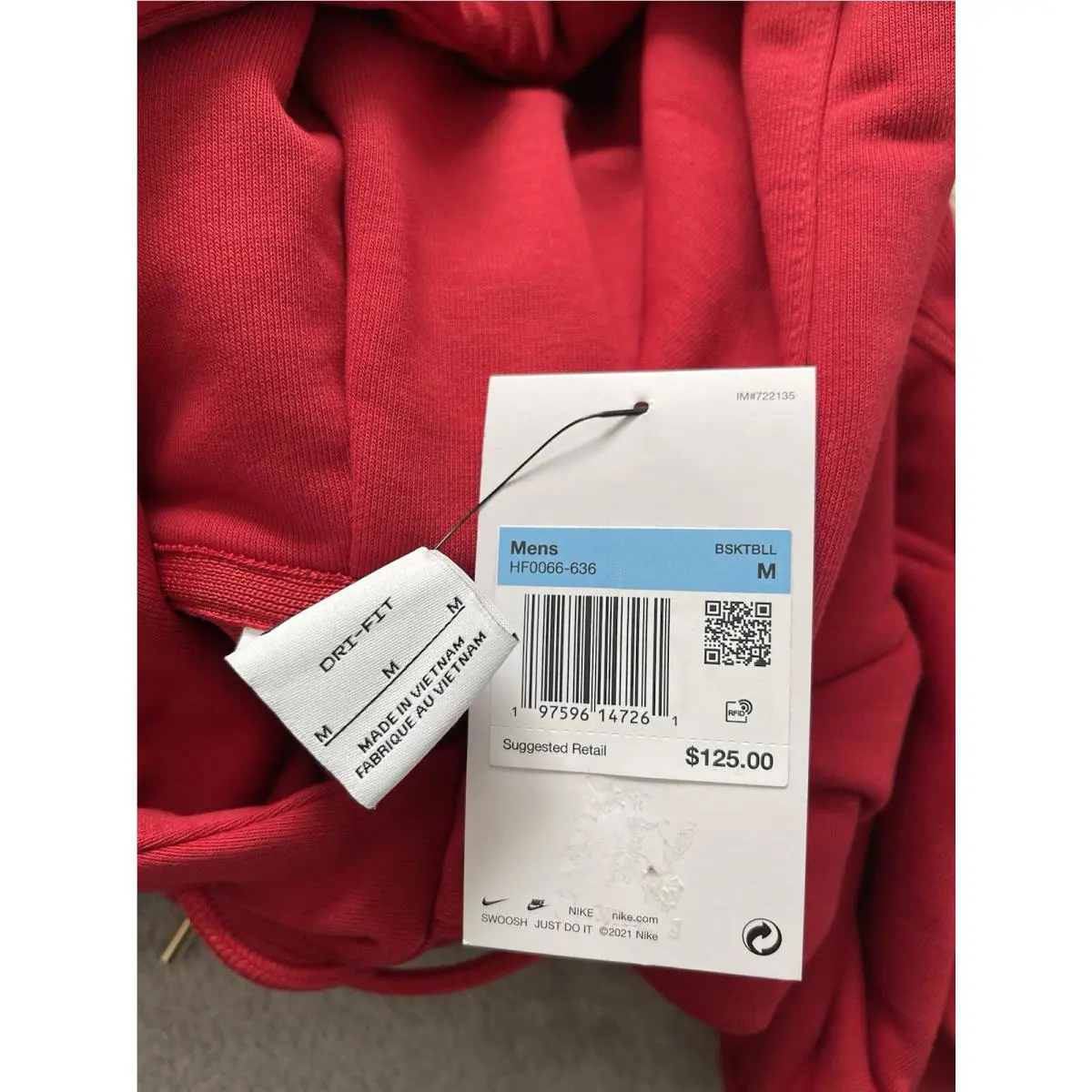 Nike clothing - Red Gold (UPC: 0197596147261) 6