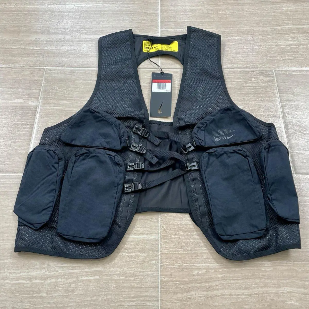 Nike clothing - Nike ISPA Tech Tactical Running Vest - DV1146-010 - Black 0