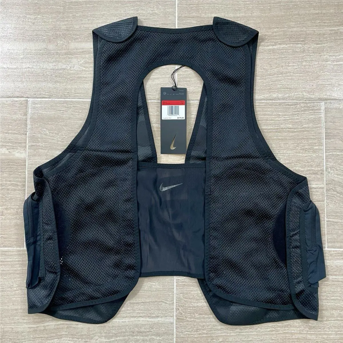 Nike clothing - Nike ISPA Tech Tactical Running Vest - DV1146-010 - Black 3