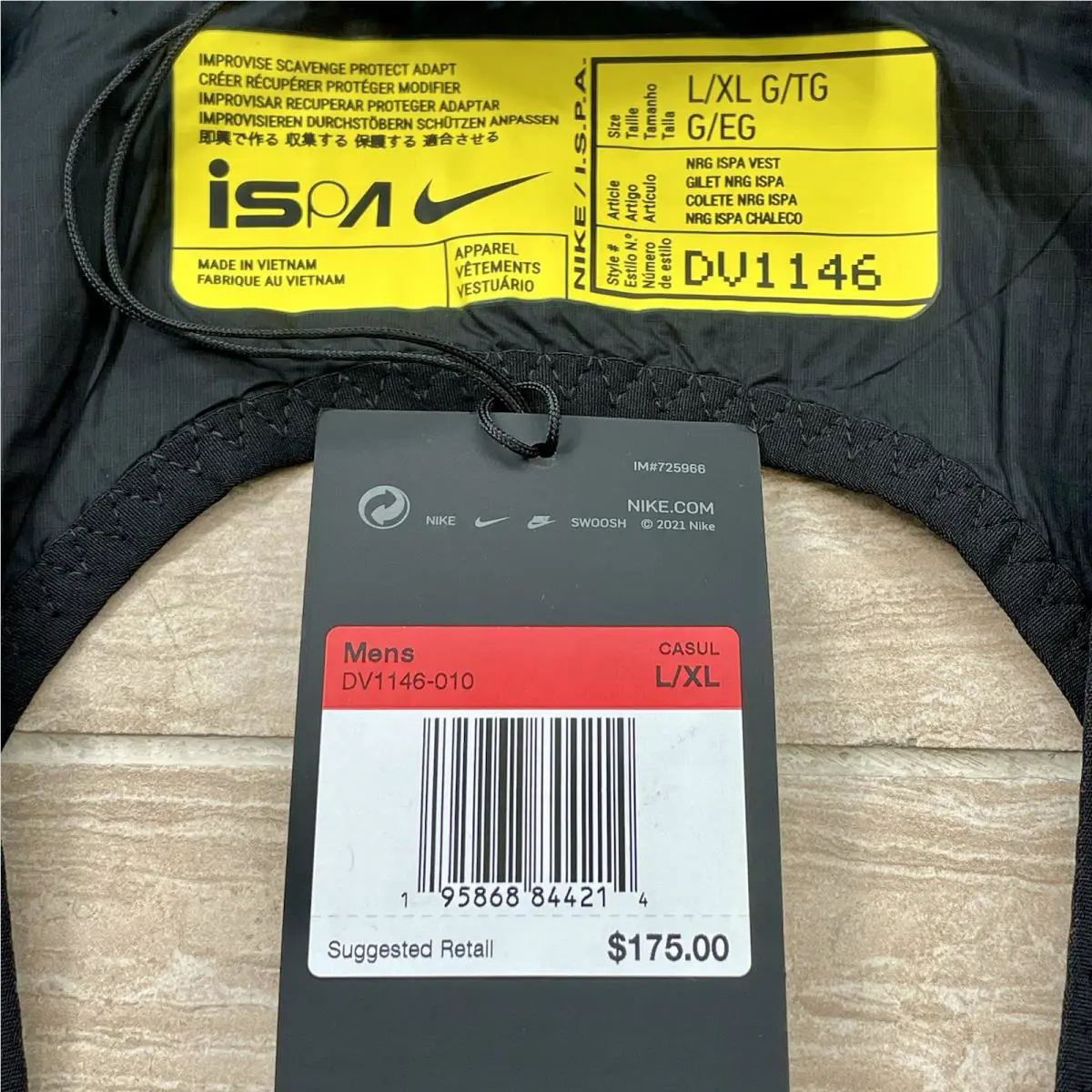 Nike clothing - Nike ISPA Tech Tactical Running Vest - DV1146-010 - Black 8
