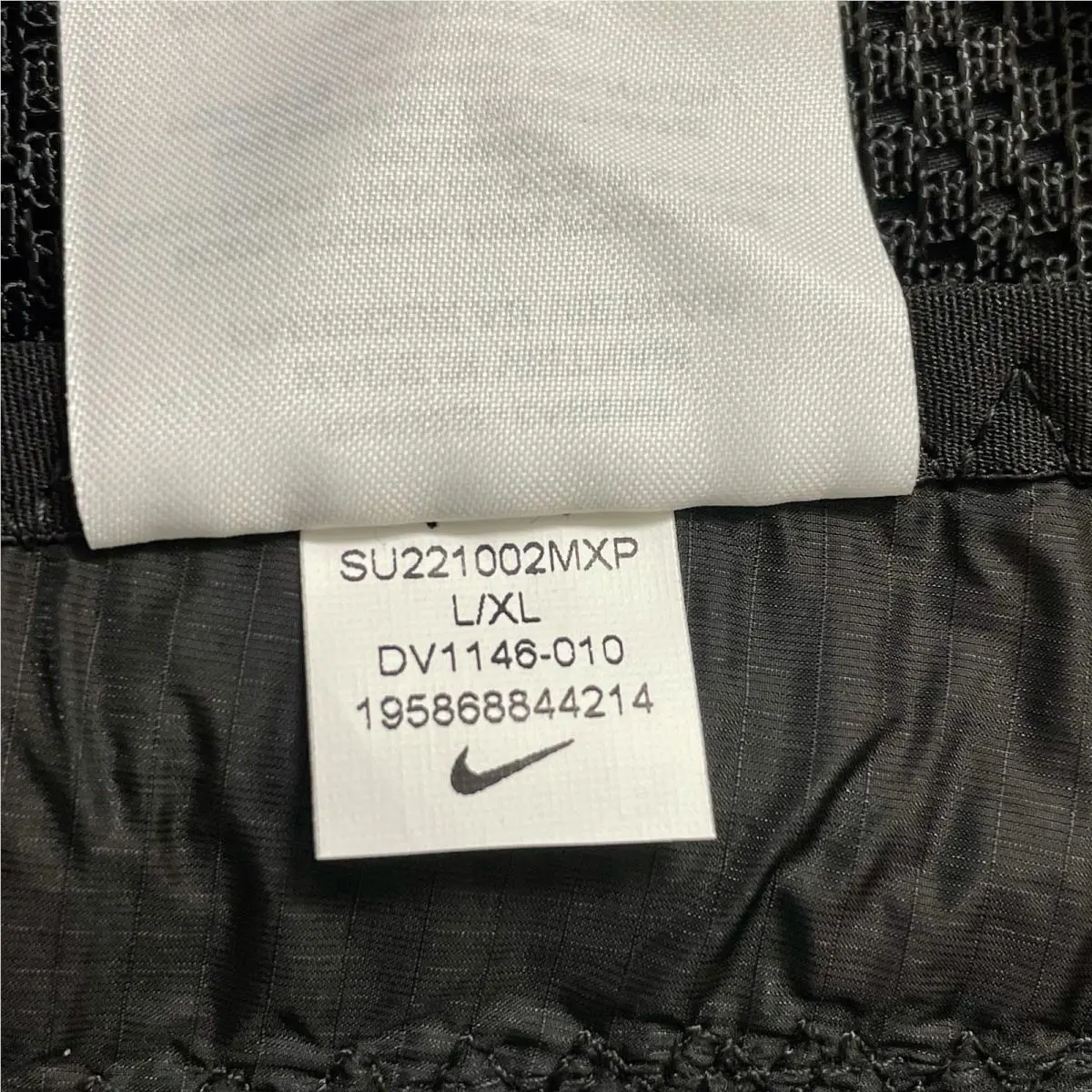 Nike clothing - Nike ISPA Tech Tactical Running Vest - DV1146-010 - Black 10