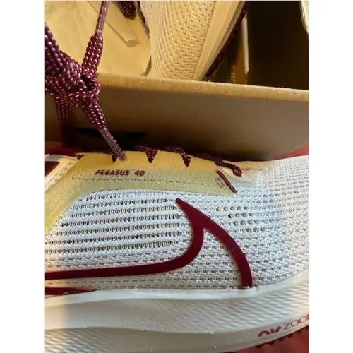 Nike shoes - White 3