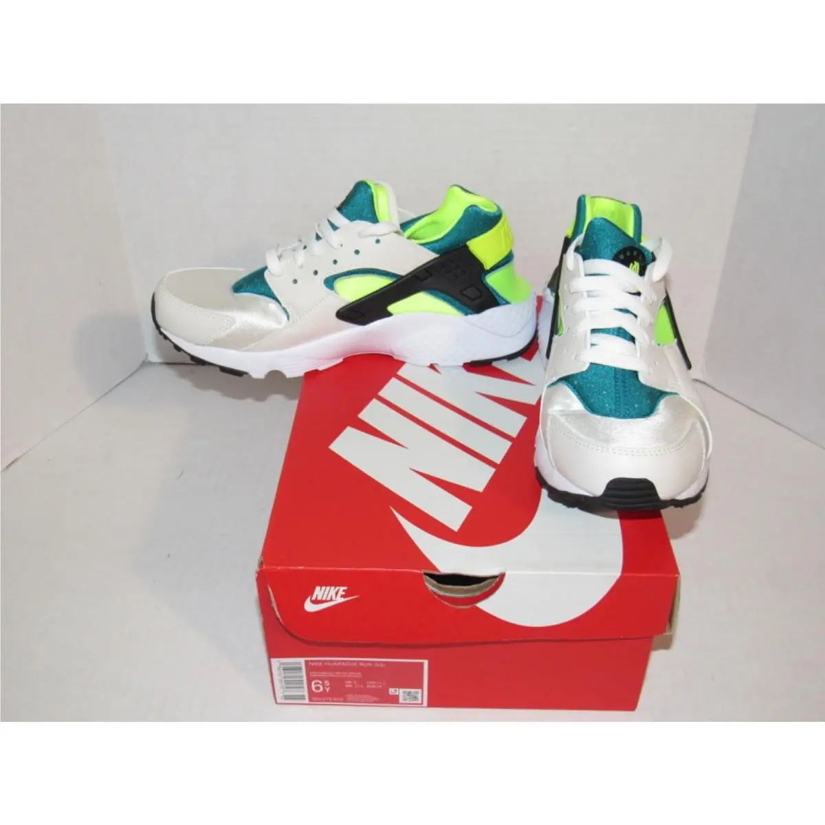 Nike Air Huarache Run White Volt Bright Spruce Shoes 654275-045 Youth 6.5Y