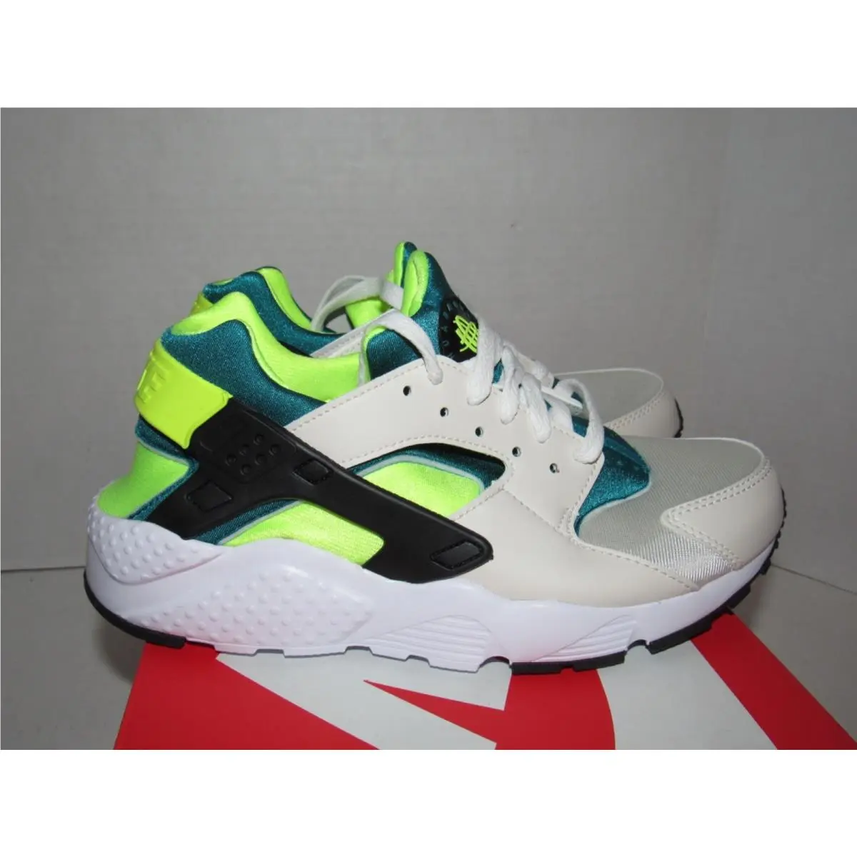 Nike shoes - Nike Air Huarache Run - Air Huarache Run - White 1