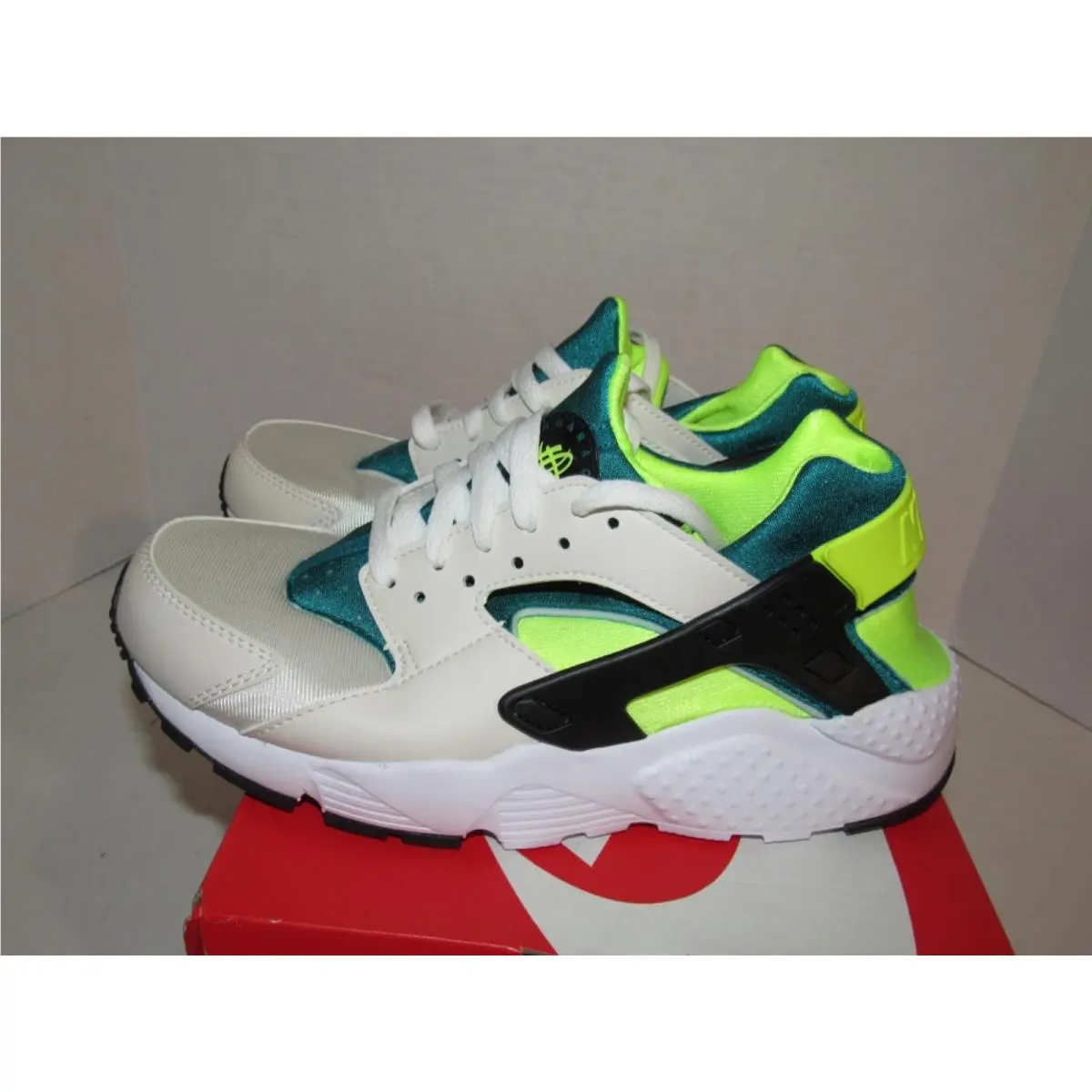 Nike shoes - Nike Air Huarache Run - Air Huarache Run - White 3