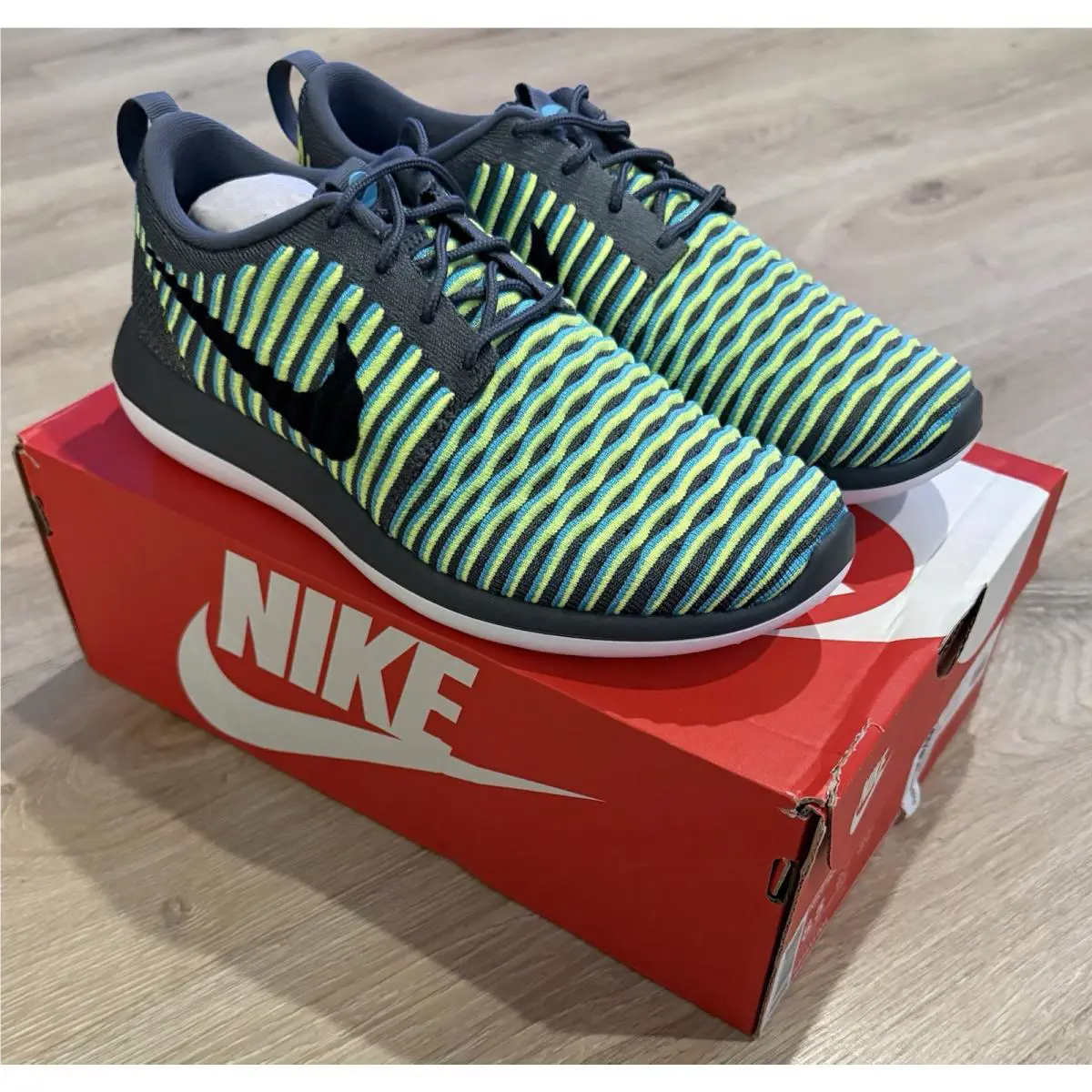 Nike shoes - Roshe Two Flyknit - Roshe Two Flyknit - 844833-004 - Green 1