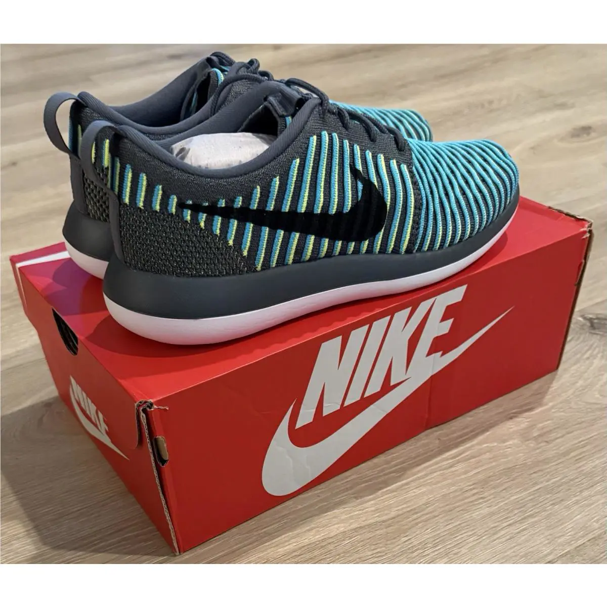 Nike shoes - Roshe Two Flyknit - Roshe Two Flyknit - 844833-004 - Green 2