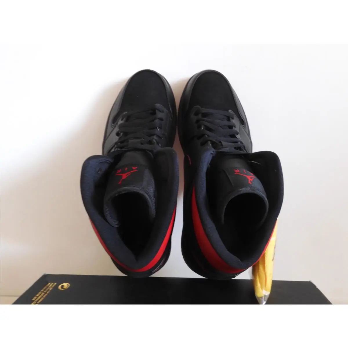 Nike shoes - Air Jordan 1 Mid - Air Mid - 554724-076 - Black (UPC: 191885437934) 4