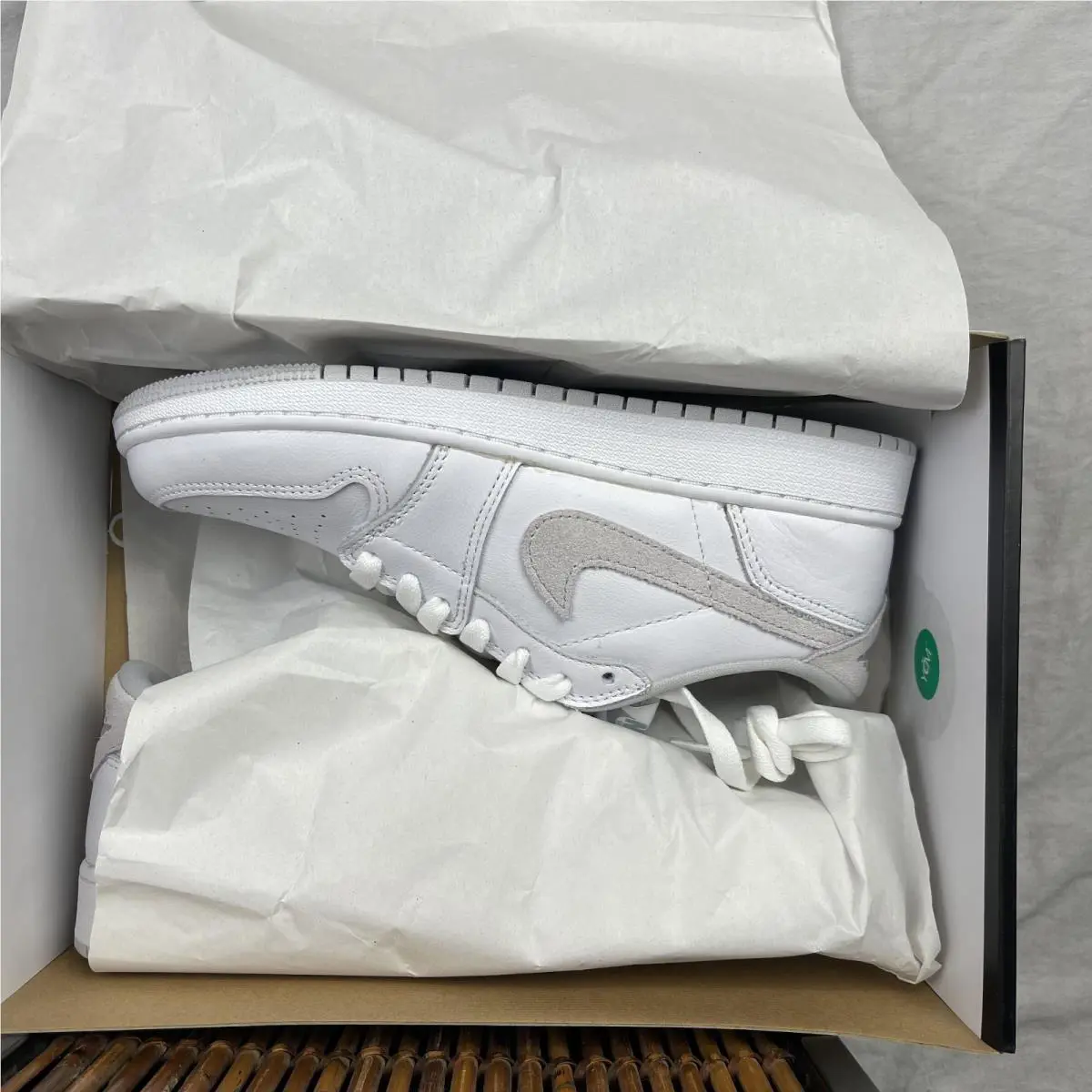 Nike shoes - Air Jordan 1 - Air - White 9