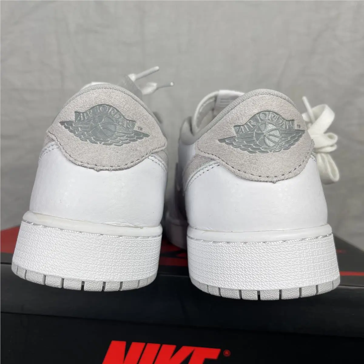 Nike shoes - Air Jordan 1 - Air - White 4