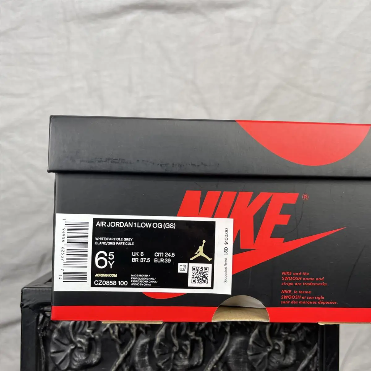 Nike shoes - Air Jordan 1 - Air - White 7
