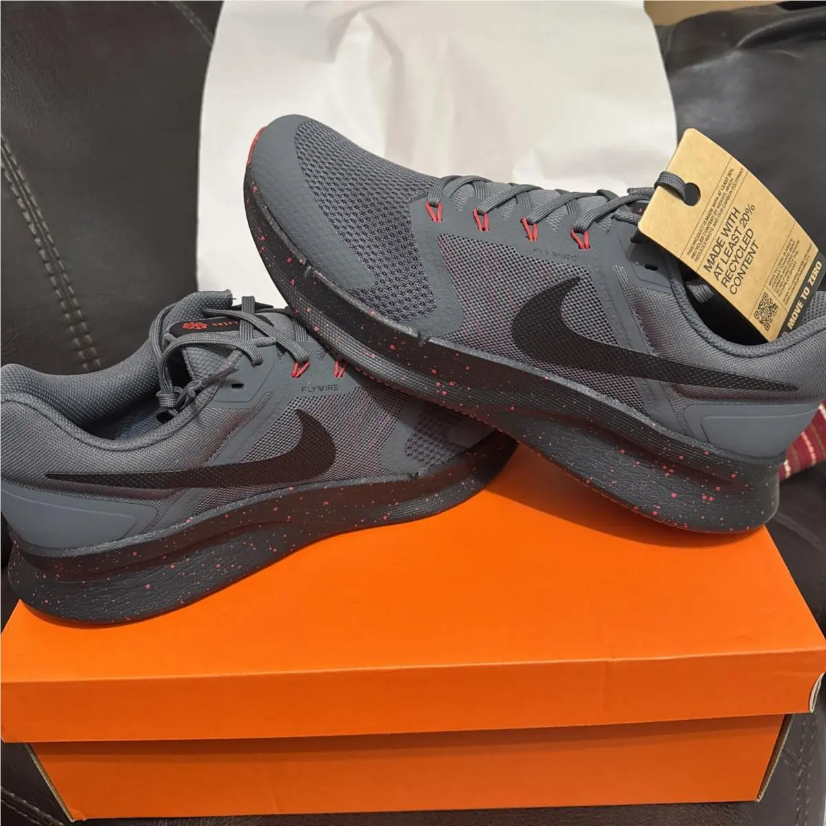 Mens Nike Run Swift 3: IB3972-021 Dark Grey/black/university Red - Gray