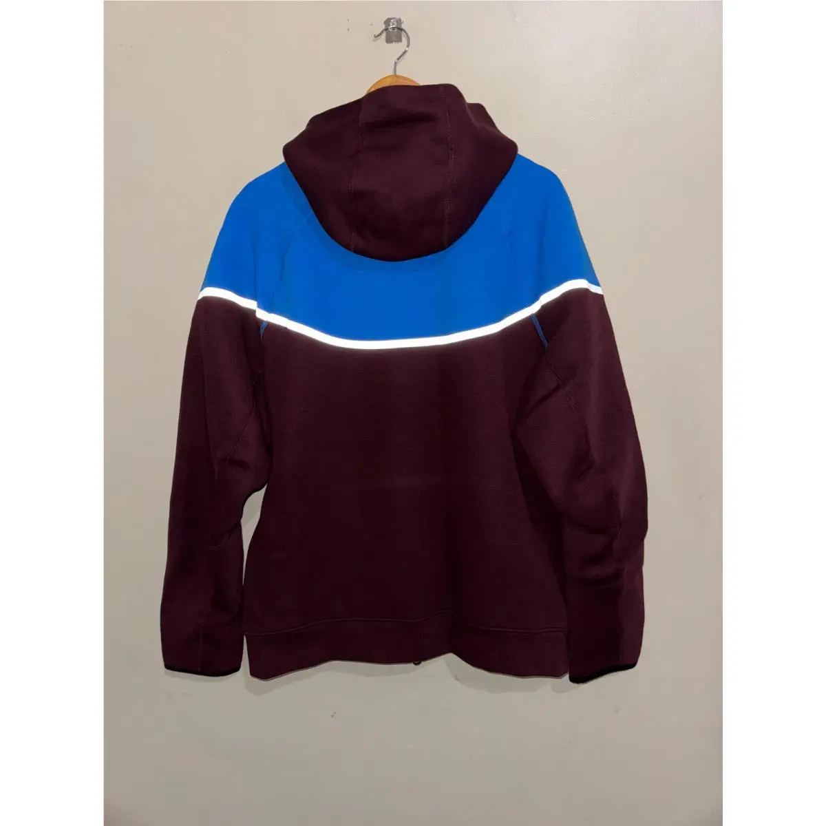 Nike clothing - Burgundy Crush/Light Photo Blue 4