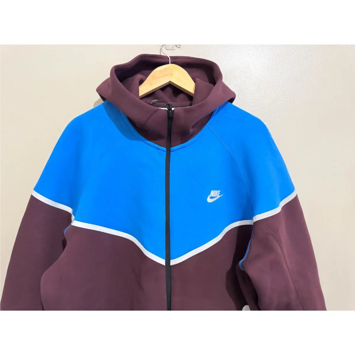 Nike clothing - Burgundy Crush/Light Photo Blue 1